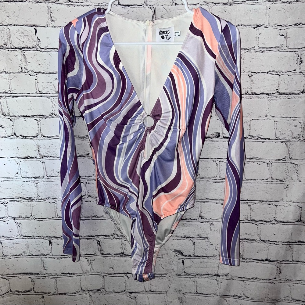 Princess Polly Kaylee Groovy Deep V Long Sleeve Bodysuit Keyhole Detail Size 4